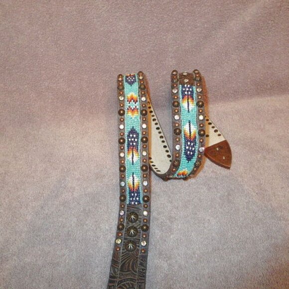 Rod's Arrow Beaded Hand Tooled Leather Belt Size M Rhinestones Studs Western - Picture 2 of 13
